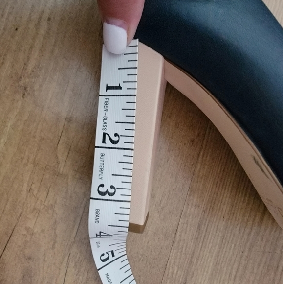 J. Crew Etta Cap Toe Navy and Beige Leather Pumps - Picture 14 of 14